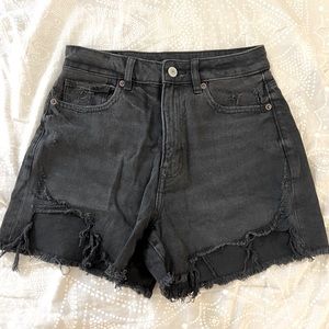 American Eagle Highest Rise Mom Short- Black